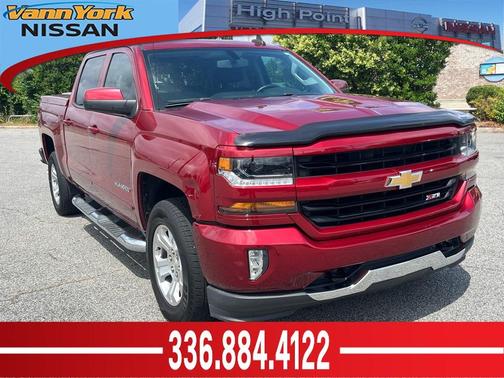 Summit White 2018 Chevrolet Silverado 1500 2LT