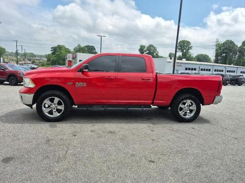 Flame Red Clearcoat 2019 RAM 1500 Big Horn