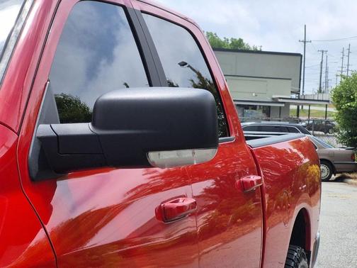 Flame Red Clearcoat 2019 RAM 1500 Big Horn
