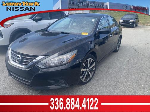 Super Black 2016 Nissan Altima 2.5 SR