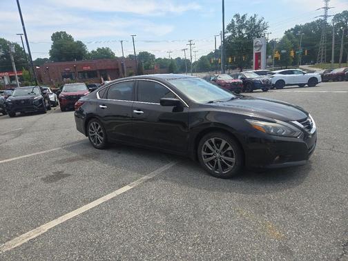 Super Black 2018 Nissan Altima 2.5 SR