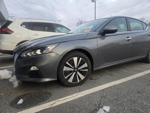 2021 Nissan Altima 2.5 SV