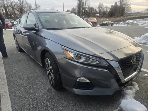 2021 Nissan Altima 2.5 SV