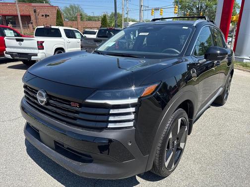 SUPER BLK 2026 Nissan Kicks SR