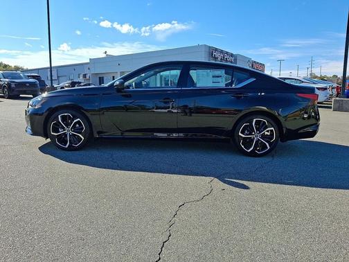 2025 Nissan Altima SR FWD