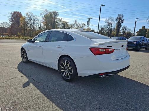 2023 Chevrolet Malibu FWD RS
