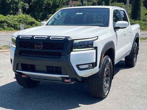 Glacier Wht 2026 Nissan Frontier PRO-4X