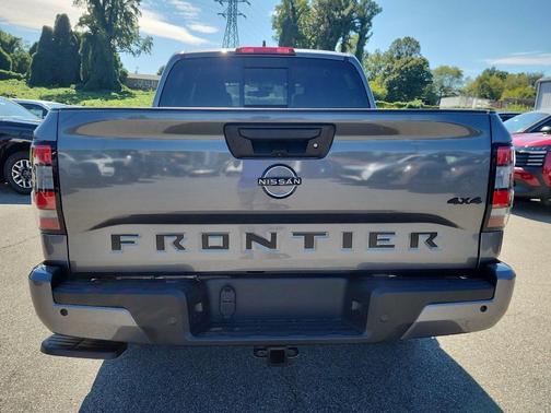 Gun Met 2027 Nissan Frontier SV