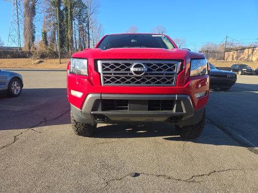 2023 Nissan Frontier SV