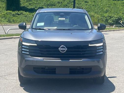 Gun Metallic 2026 Nissan Kicks S