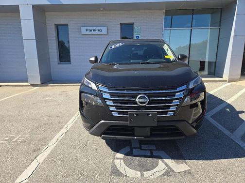 Super Black 2024 Nissan Rogue S
