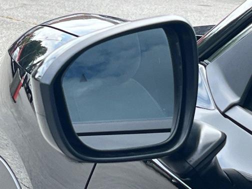 Super Black 2026 Nissan Kicks SV