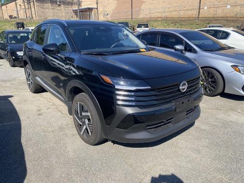 Super Black 2026 Nissan Kicks SV