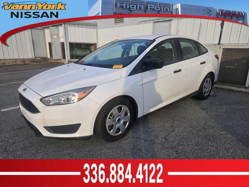 Oxford White 2015 Ford Focus S