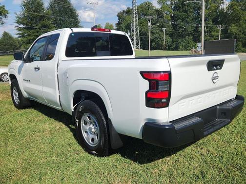 Glacier White 2027 Nissan Frontier S