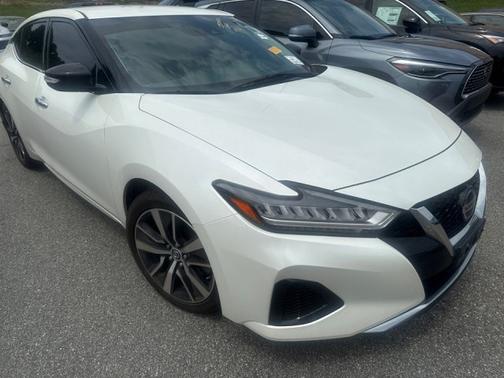 2021 Nissan Maxima SV