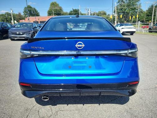 Blstn Prl/Super 2027 Nissan Sentra SR