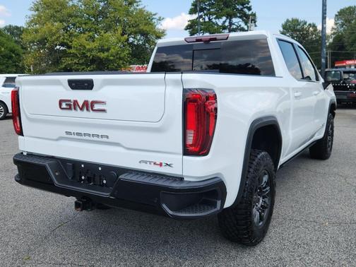 Summit White 2024 GMC Sierra 1500 AT4X