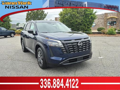 DP OCEAN BLU PR 2026 Nissan Pathfinder SV