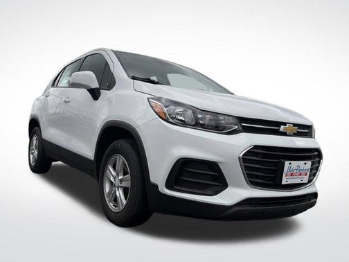 Summit White 2017 Chevrolet Trax LS