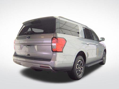 Iconic Silver Metallic 2024 Ford Expedition Max XLT