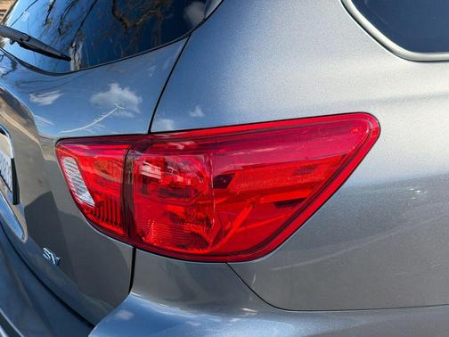 2020 Nissan Pathfinder SV 2WD