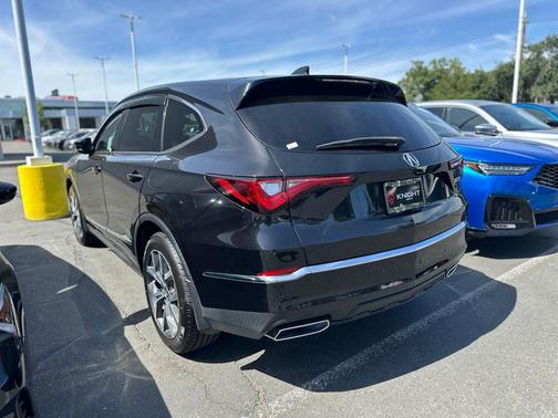 Black 2022 Acura MDX Technology Package