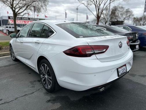 2019 Buick Regal Sportback FWD Preferred