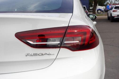 2019 Buick Regal Sportback FWD Preferred