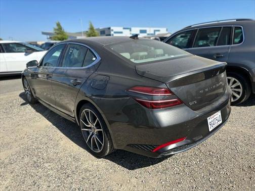 2023 Genesis G70 2.0T RWD