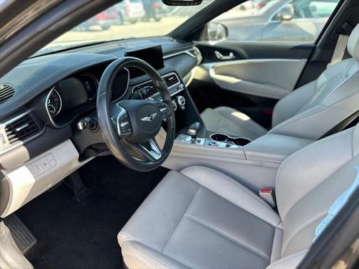 2023 Genesis G70 2.0T RWD