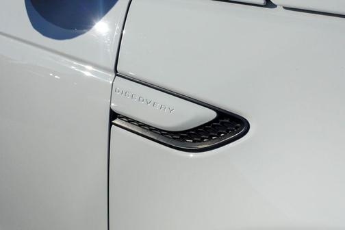 2023 Land Rover Discovery Sport SE
