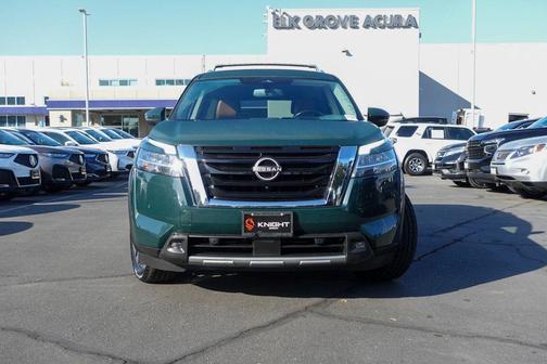 2022 Nissan Pathfinder Platinum 2WD