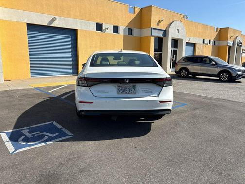 Platinum White Pearl 2024 Honda Accord Hybrid EX-L