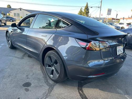 Midnight Silver Metallic 2023 Tesla Model 3 Standard Range