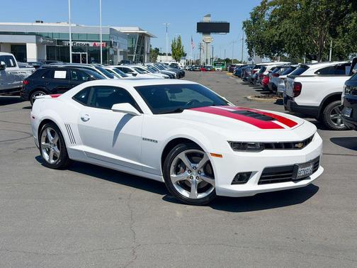 Summit White 2015 Chevrolet Camaro 2SS
