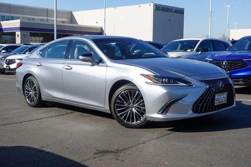 2025 Lexus ES 300h Base