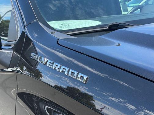 Black 2022 Chevrolet Silverado 1500 RST