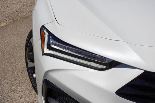2025 Acura TLX Technology