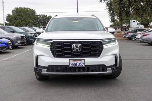 2023 Honda Pilot AWD Elite