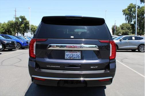 2023 GMC Yukon SLT