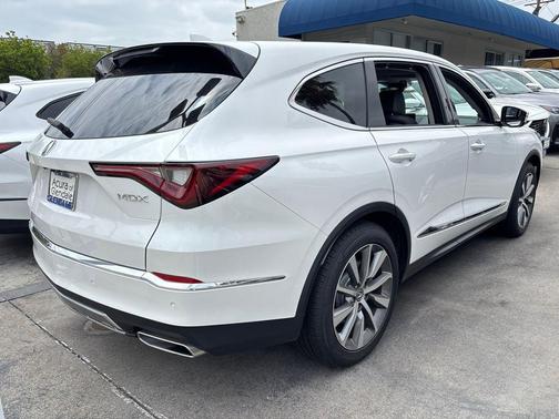 Platinum White Pearl 2026 Acura MDX Technology Package