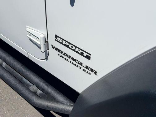 Bright White Clearcoat 2016 Jeep Wrangler Unlimited Sport