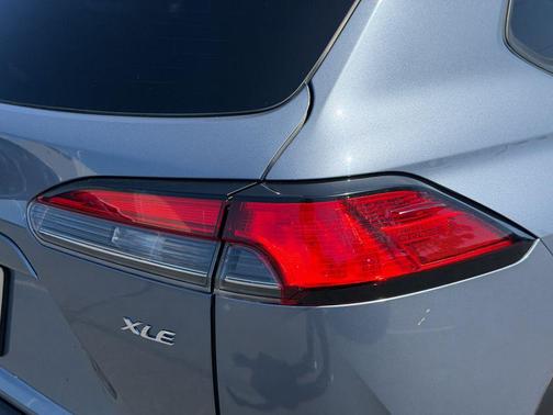 Celestite 2022 Toyota Corolla Cross XLE