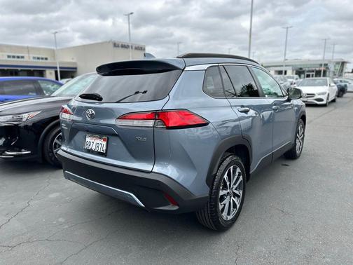 Celestite 2022 Toyota Corolla Cross XLE