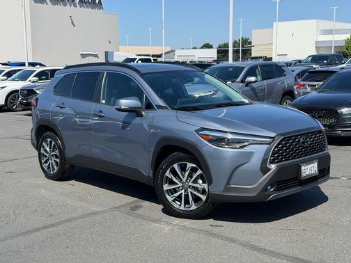 Celestite 2022 Toyota Corolla Cross XLE