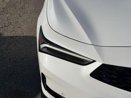 Platinum White 2026 Acura Integra FWD A-Spec with Technology
