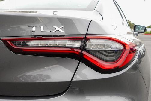 2025 Acura TLX Technology