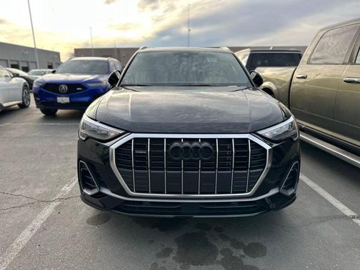 2022 Audi Q3 45 S line Premium