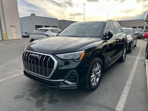 2022 Audi Q3 45 S line Premium
